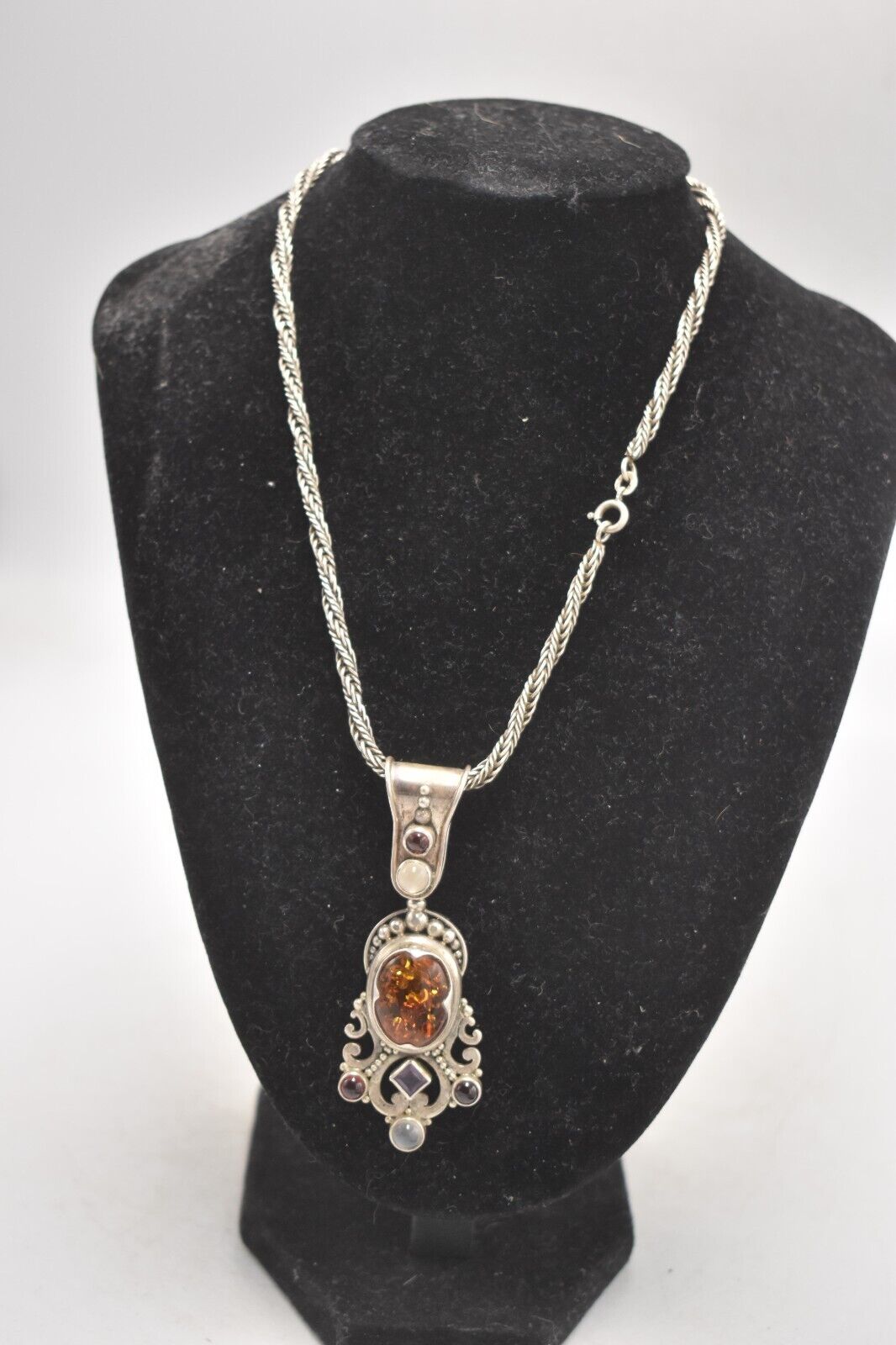 Vintage Surati Sterling Silver 925 Necklace with Amber Stone in Silver Setting