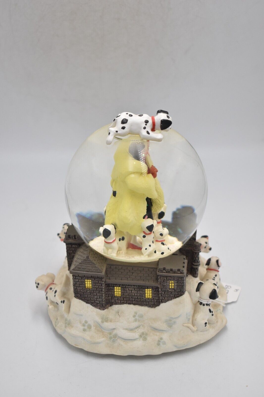 Disney 101 Dalmatians Cruella de Vil Musical Snow Globe