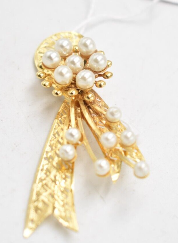 Vintage Gold-Tone Ribbon Brooch with Faux Pearls Ladies Costume Jewellery