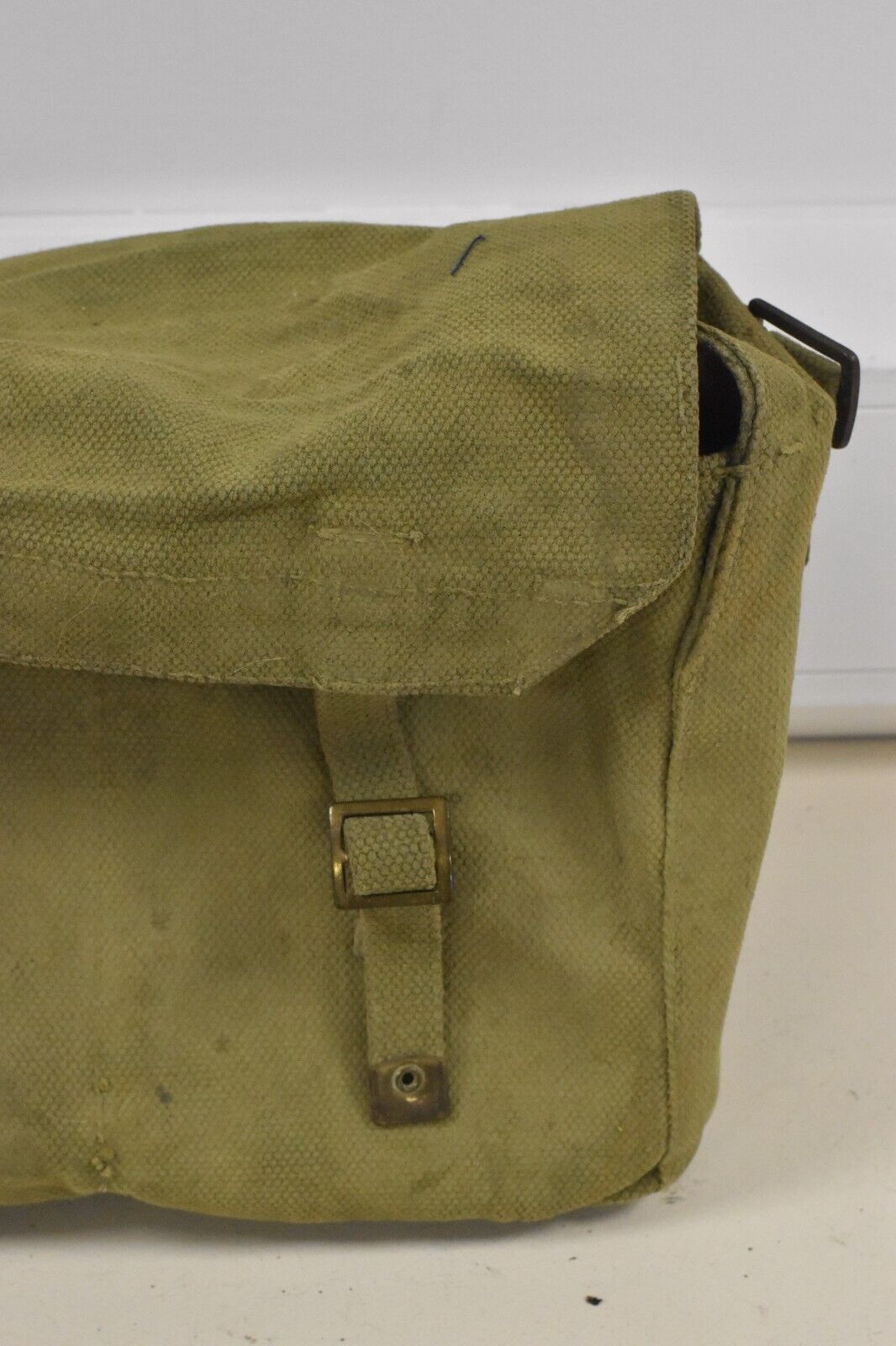 WW2 British Army 1937 Pattern Small Pack – 1940 Dated – FBG Maker – With Straps