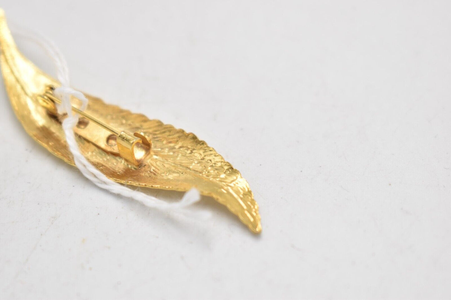 Vintage Gold-Tone Textured Willow Leaf Brooch – Ladies Costume Jewellery