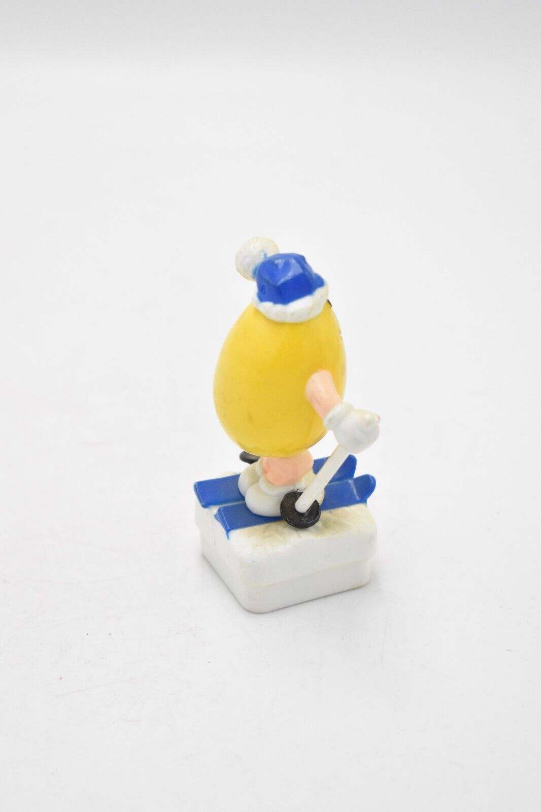 M&M's Yellow Character Skier Cake Topper 1993