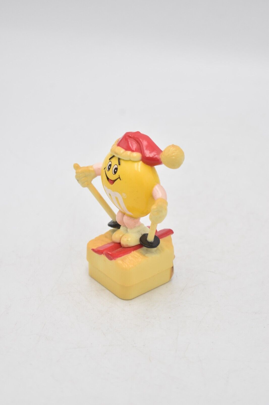 M&M's Yellow Character Skiing Cake Topper