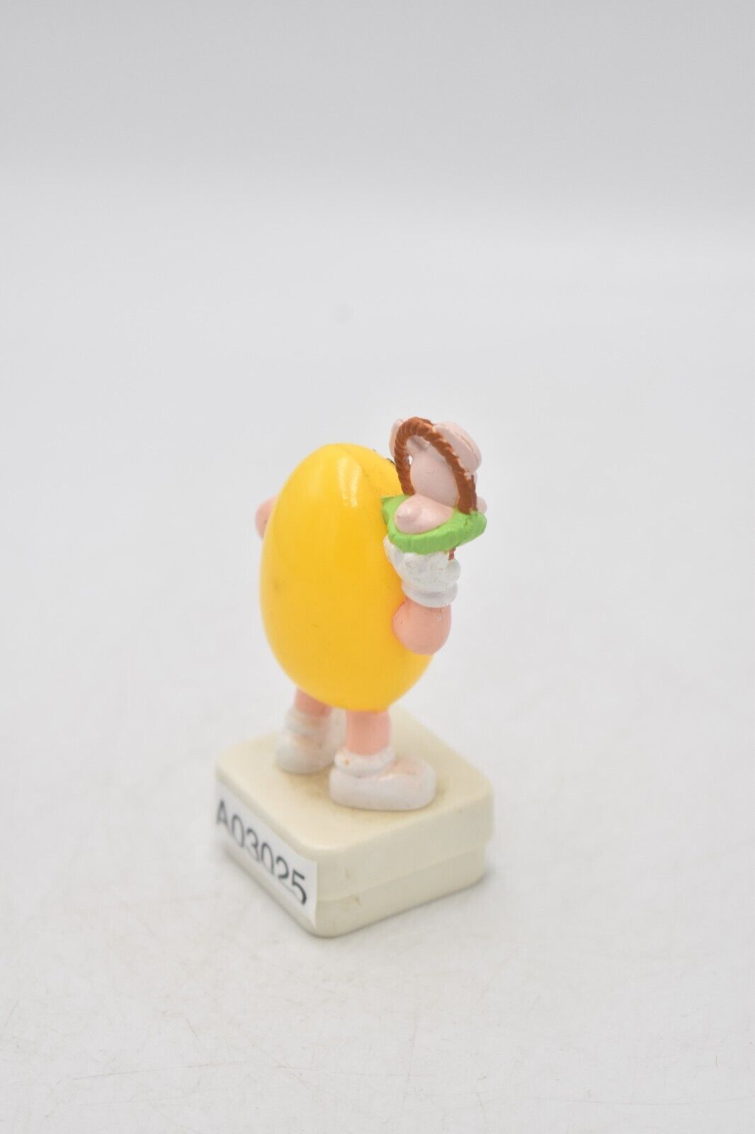 M&M's Yellow Peanut Character Easter Cake Topper 1992