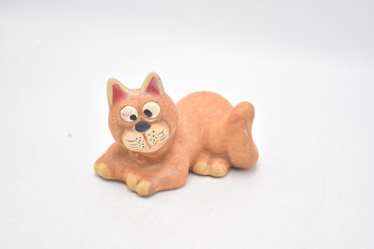 Vintage Wide Eyed Cat Figurine Statue Ornament