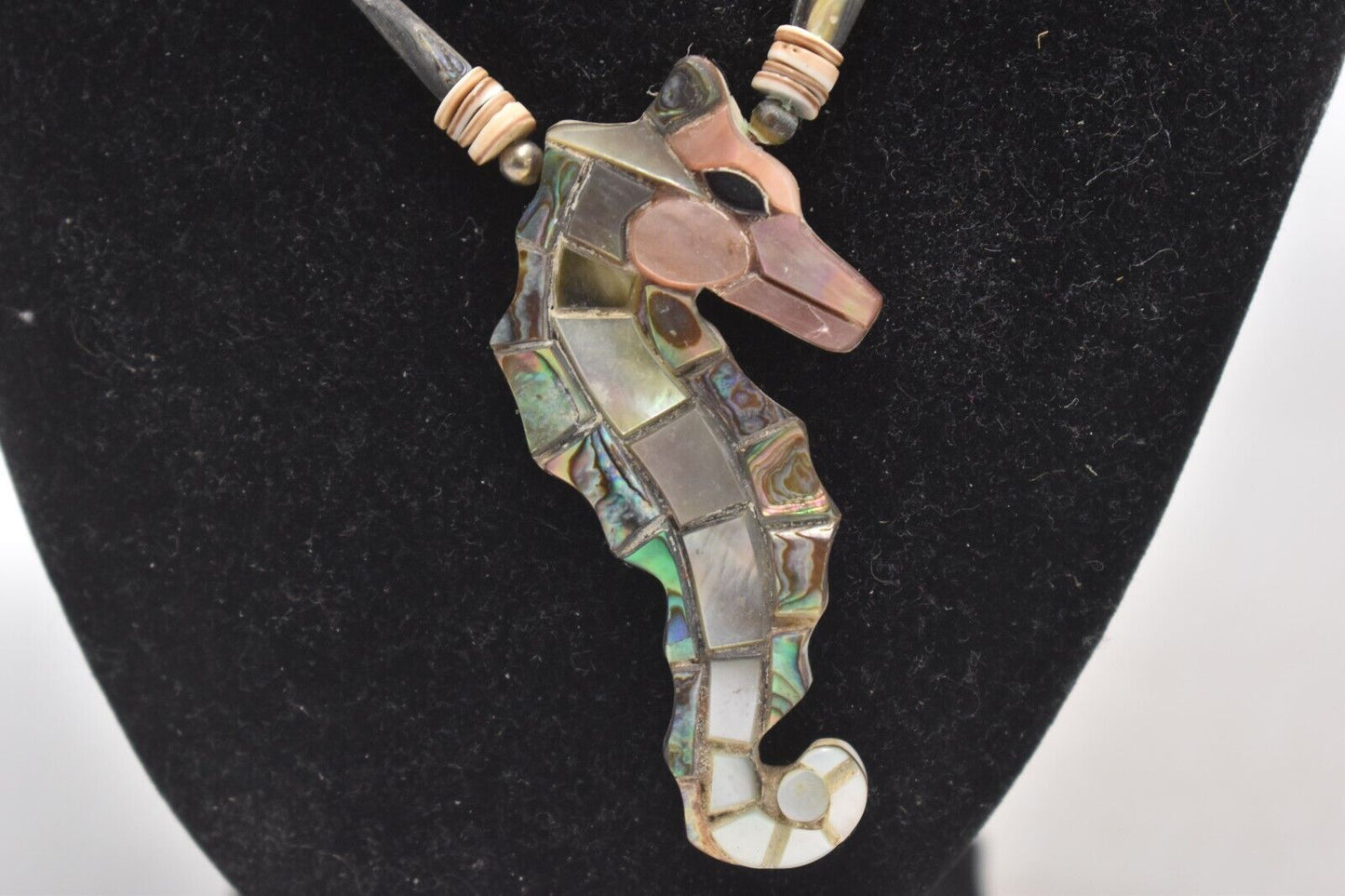 Vintage Lee Sands Mother of Pearl Seahorse Pendant Necklace – 52cm Chain