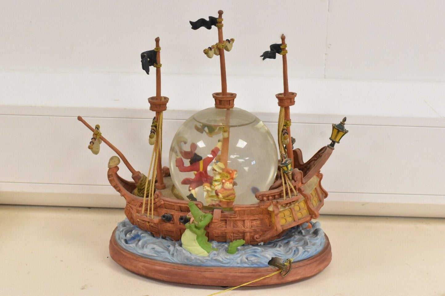 Disney "You Can Fly" Peter Pan & Captain Hook Pirate Ship Musical Snow Globe