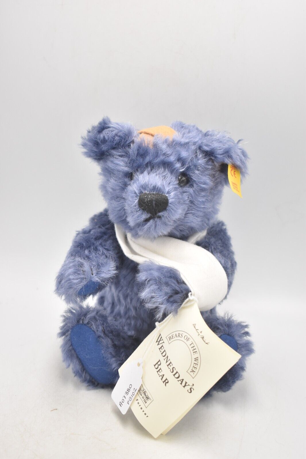 Steiff Wednesday's Bear Teddy Bear 654619 Retired & Tagged