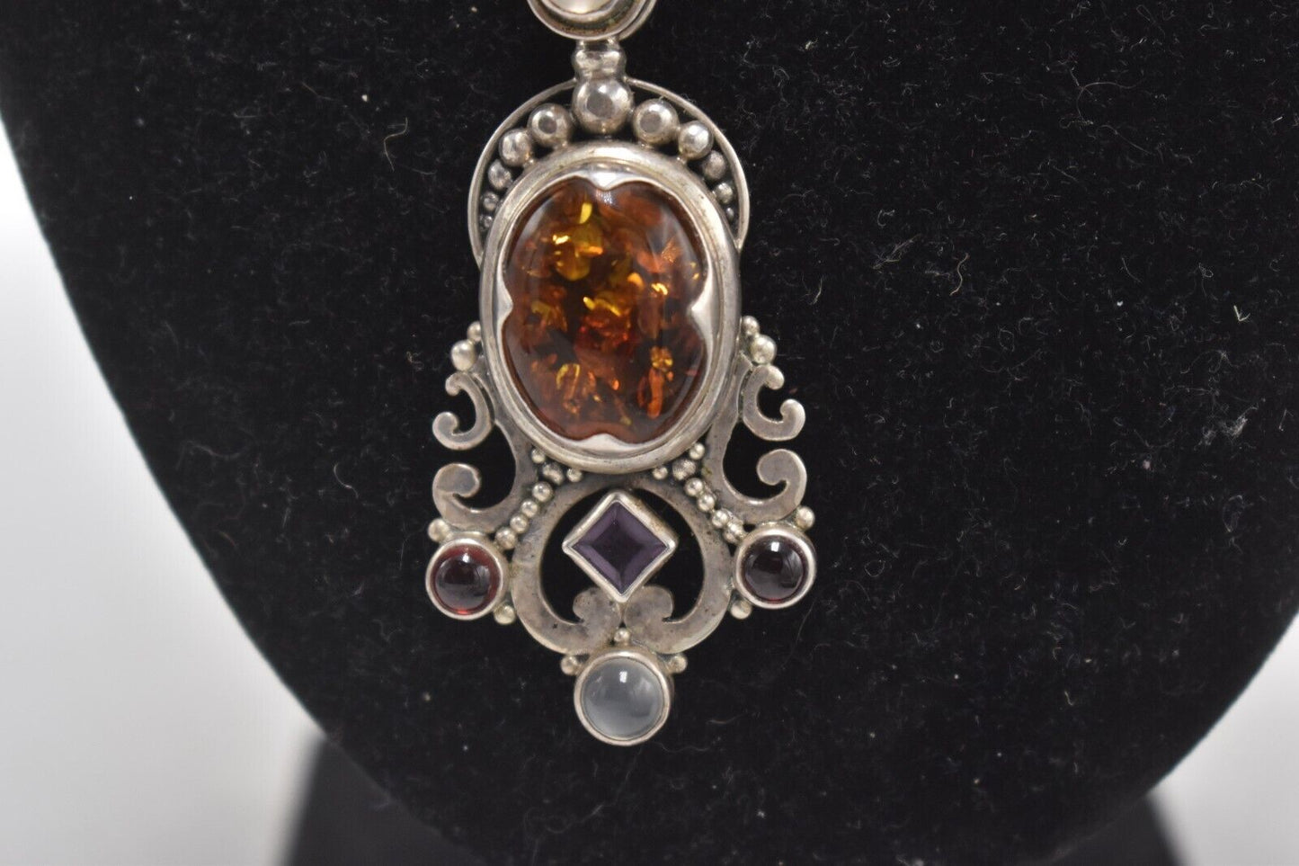 Vintage Surati Sterling Silver 925 Necklace with Amber Stone in Silver Setting