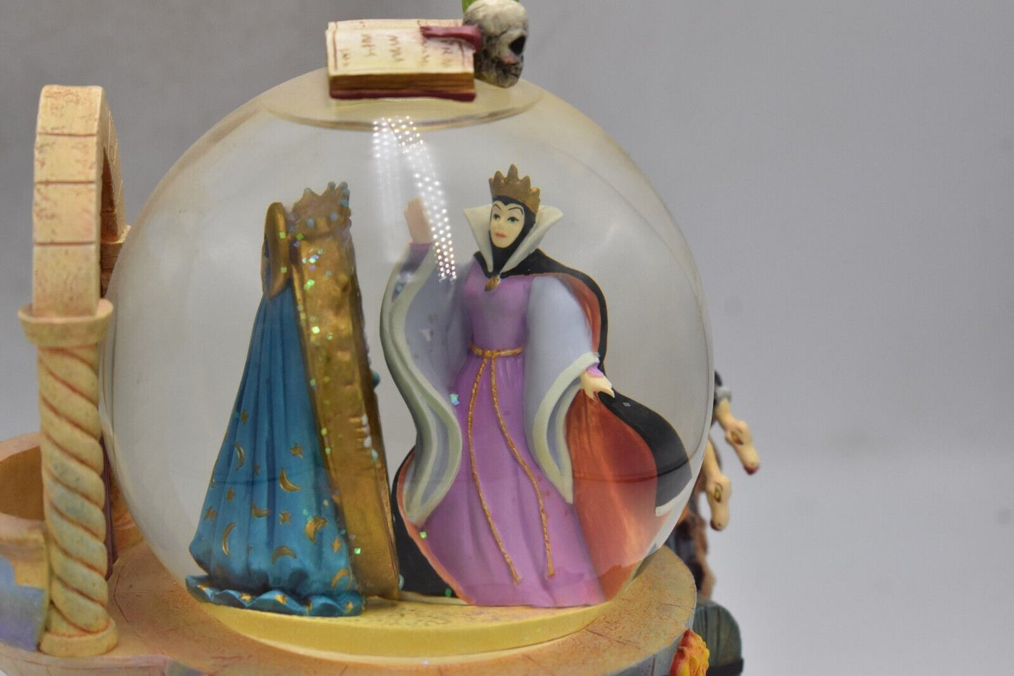 Disney Evil Witch Mirror Snow Globe – Snow White