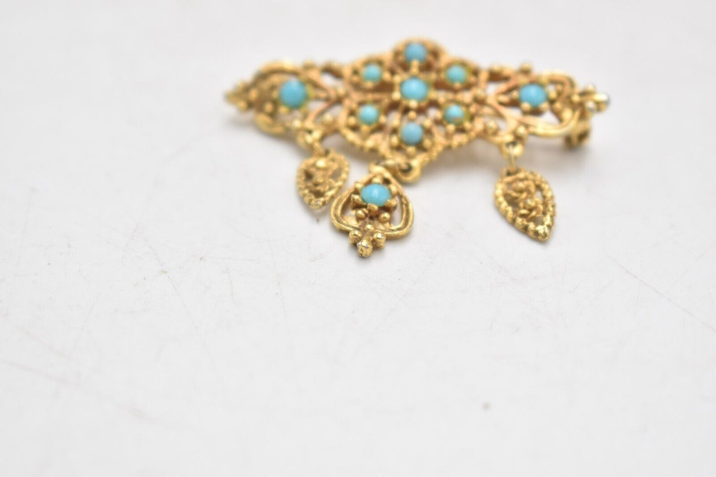 Vintage Gold Tone & Turquoise Filigree Brooch – Elegant Design