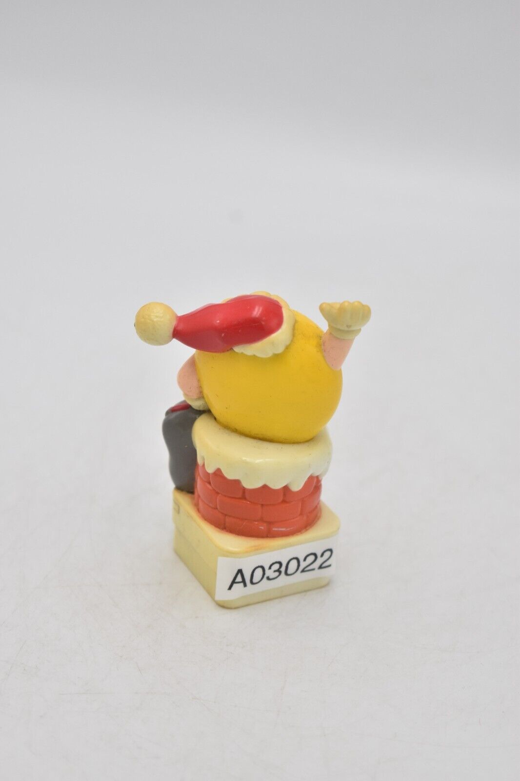 M&M's Yellow Character Christmas Stocking in a Chimney Cake Topper 1993