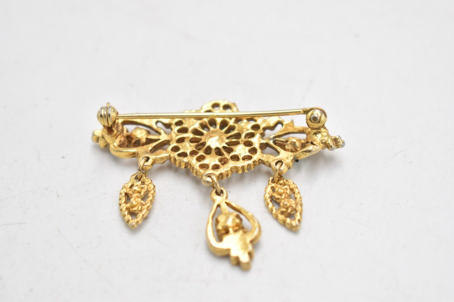 Vintage Gold Tone & Turquoise Filigree Brooch – Elegant Design