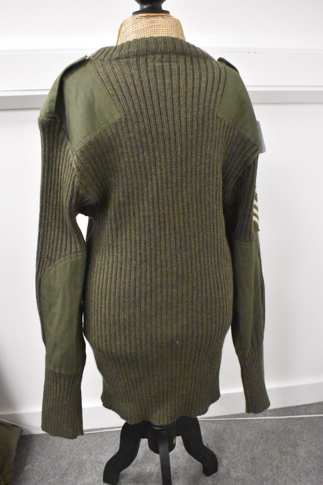 British Army Olive Green Wool Jumper – Royal Artillery Pullover, 40" Chest