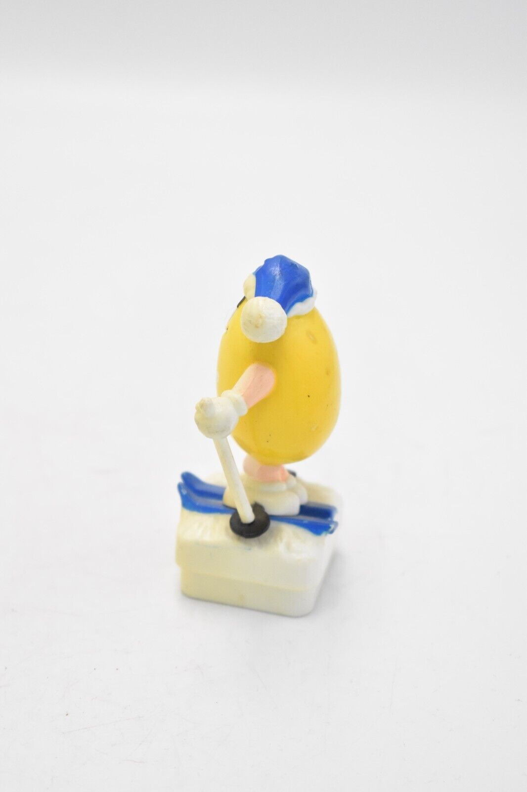 M&M's Yellow Character Skier Cake Topper 1993