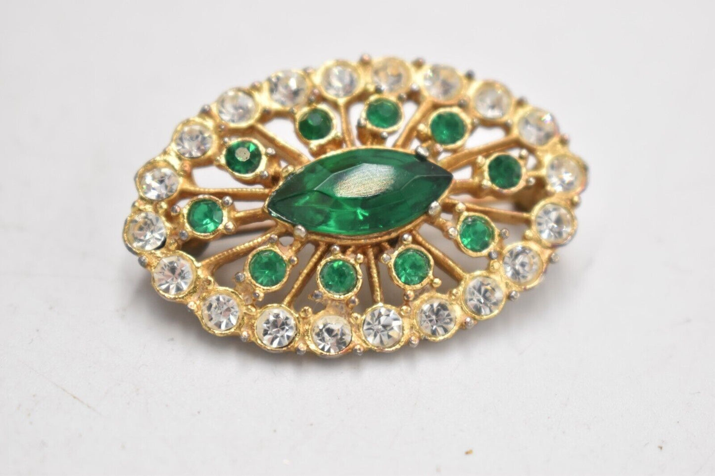 Vintage 1950s Emerald Green & Rhinestone Gold Tone Brooch