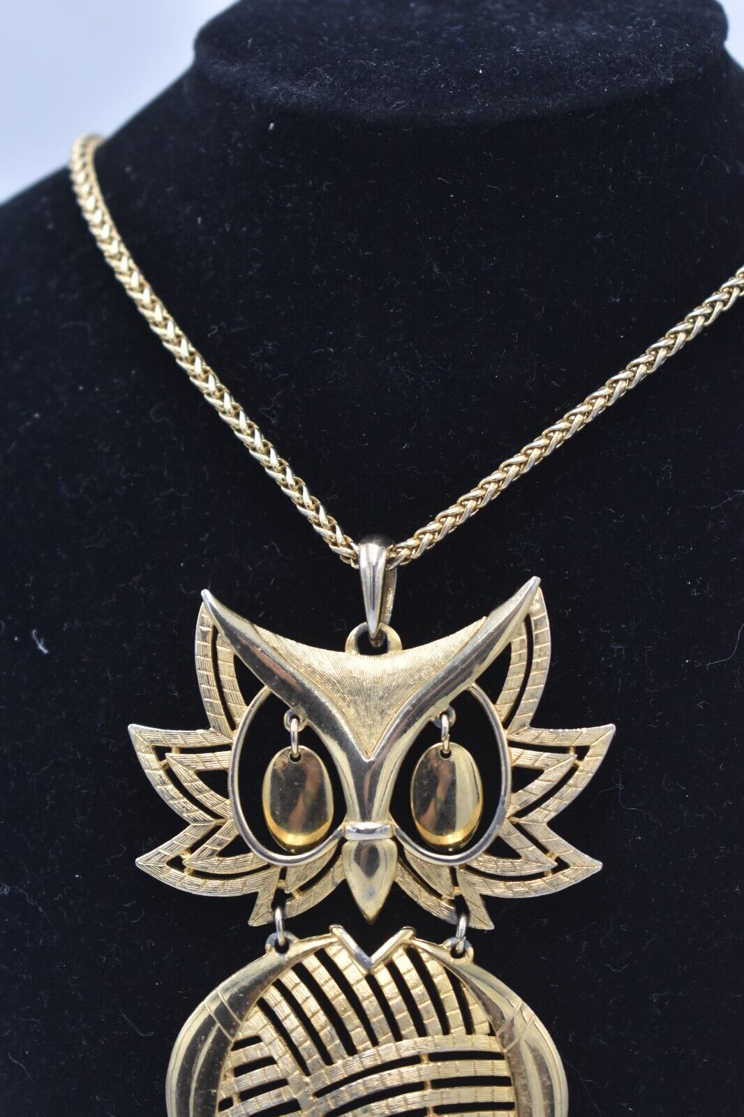 Vintage Gold Tone Owl Pendant Statement Necklace Costume Jewellery