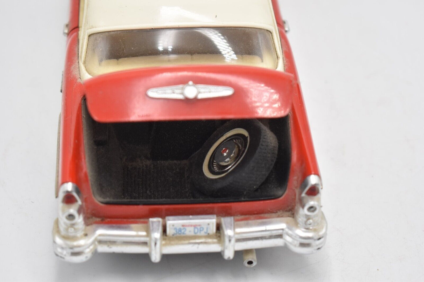 MIRA 1955 Buick Century Red/White 1/18 Scale Model Car