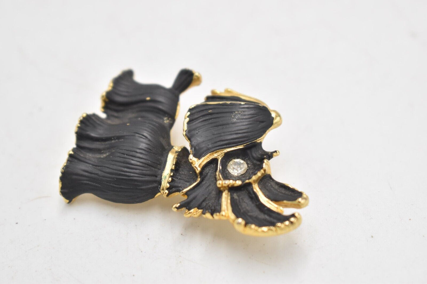 Vintage Black and Gold Scottie Dog Brooch – Charming Design Costume Jewellery