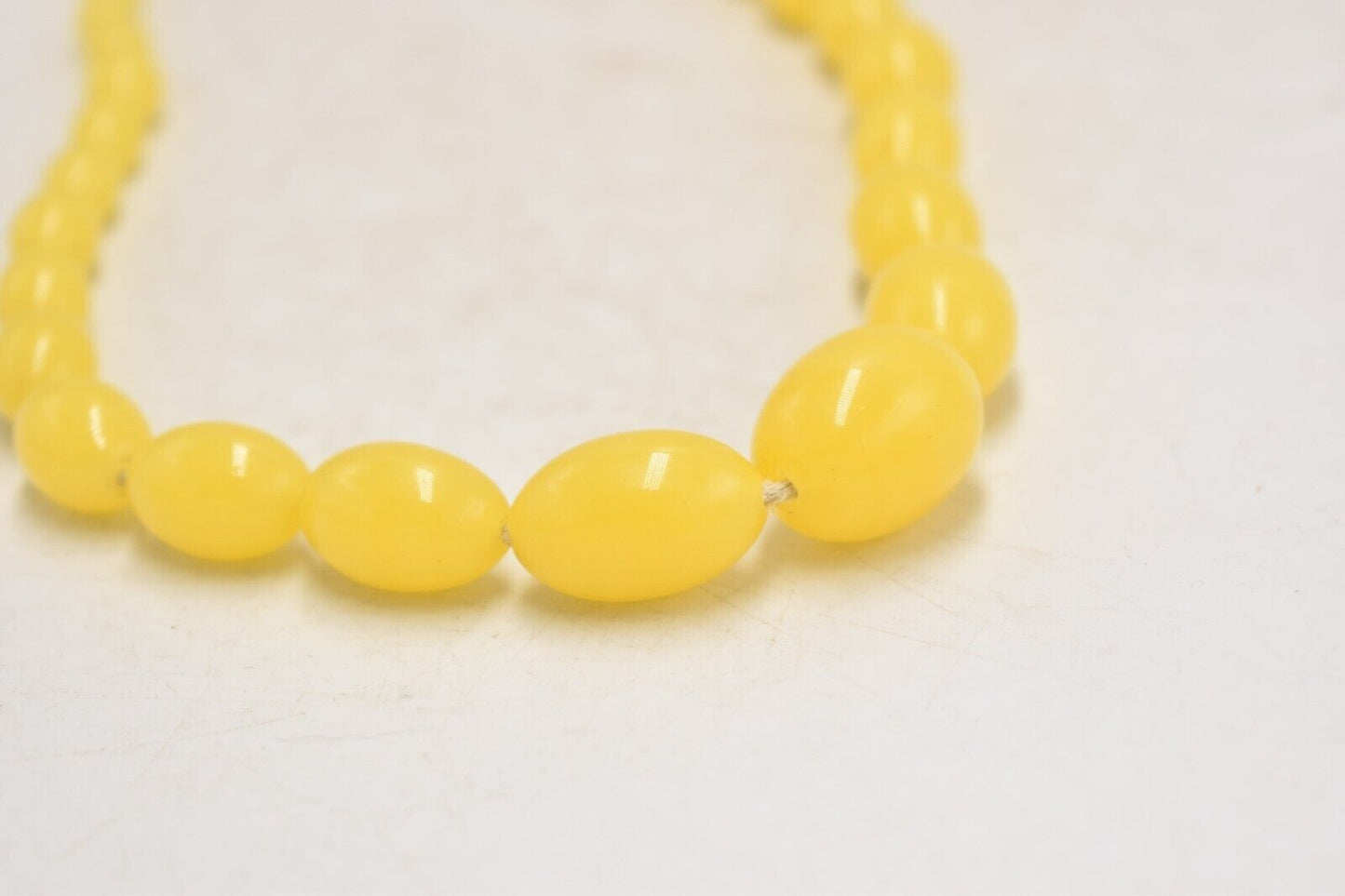 Art Deco Bakelite Butterscoth Amber Egg Yolk Graduated Beaded Necklace 60cm