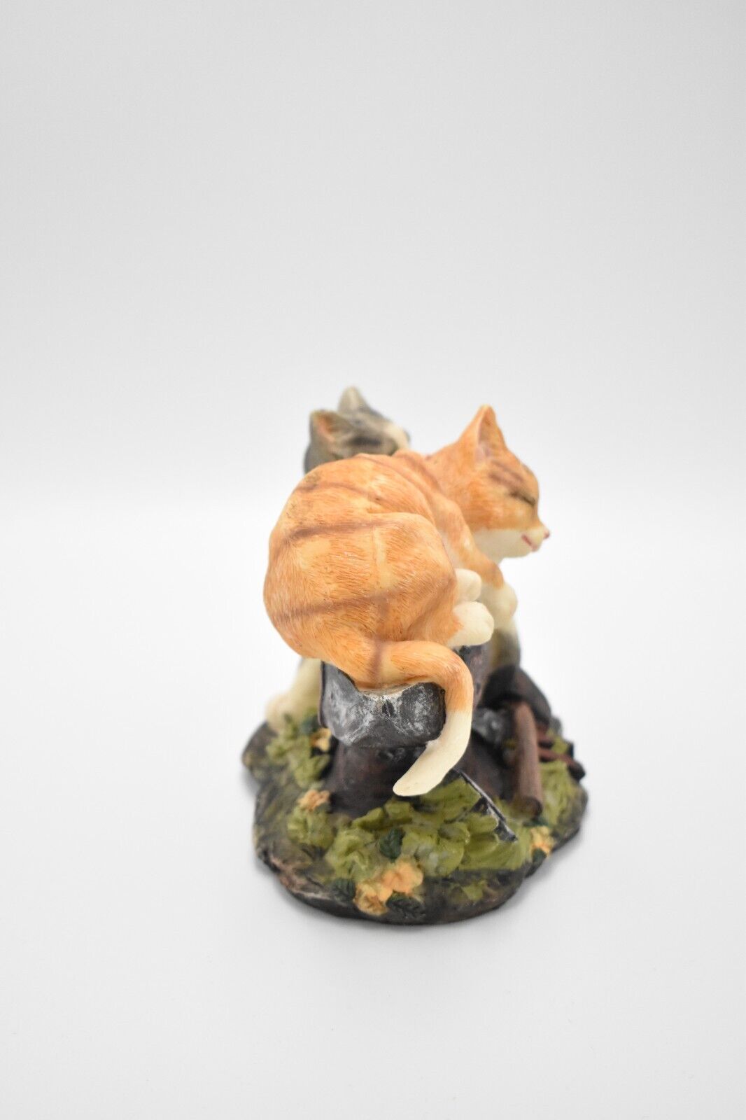 Vintage Cat and Kitten Figurine Statue Ornament – Collectible Pawn