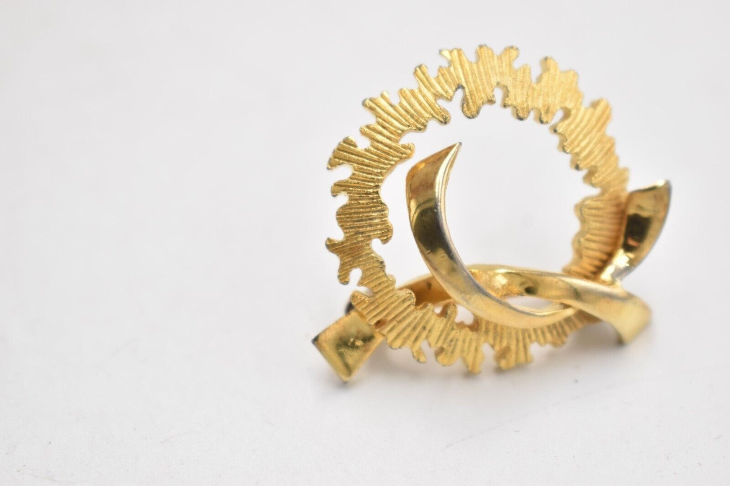 Vintage 1950s Abstract Design Textured Gold Tone Brooch Costume Jewellery