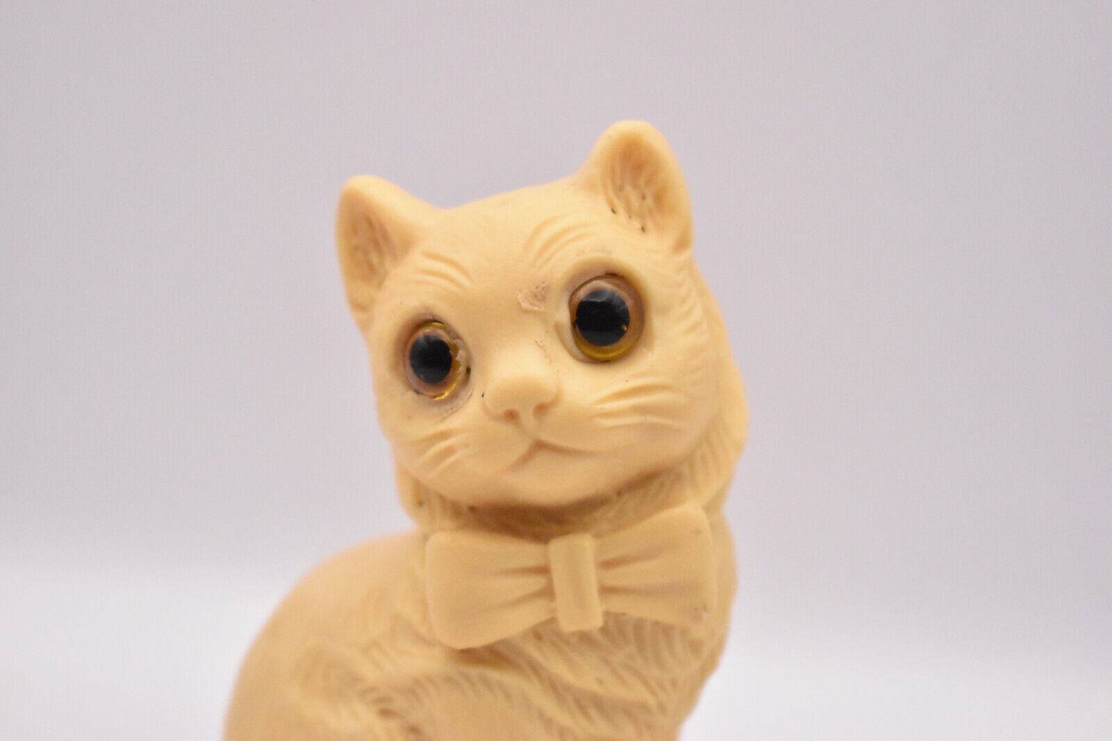 Vintage Cat and Kitten Figurine Statue Ornament – Collectible Pawn