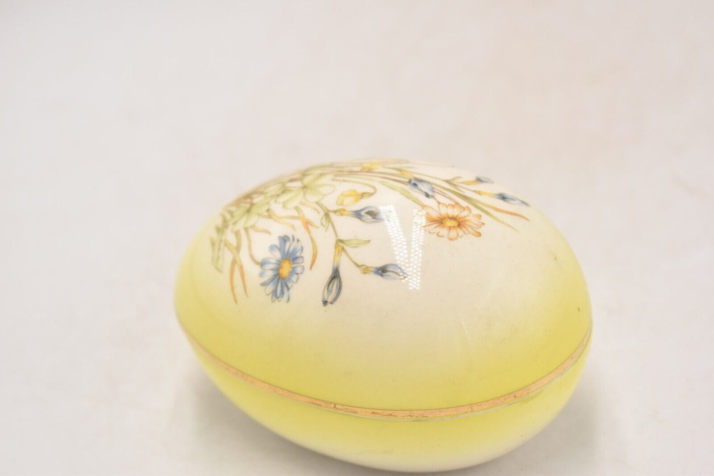 Vintage Faberge Egg Trinket Box Yellow and Gold with Daisy Flowers Ceramic