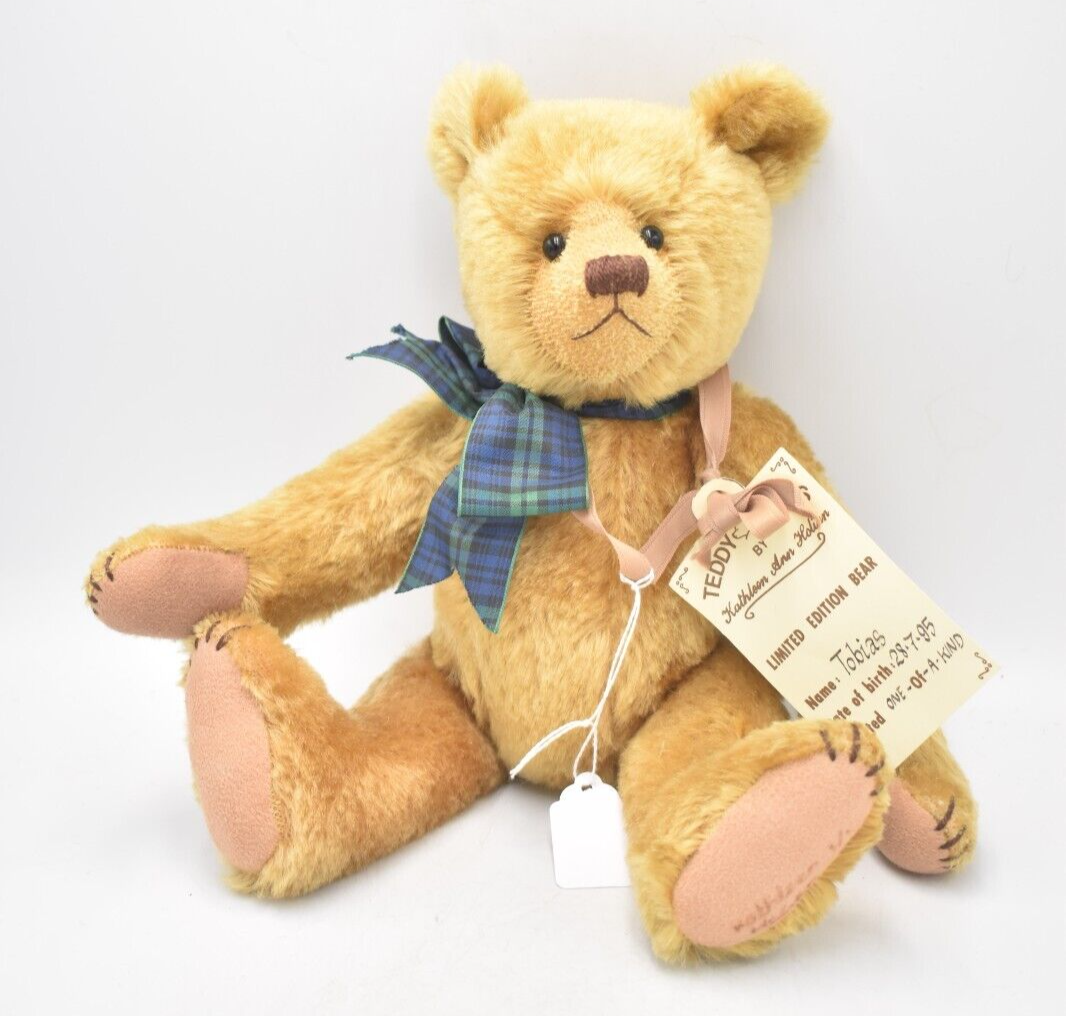 Artist Teddy Bear by Kathleen Ann Holian Tobias OOAK Signed & Tagged