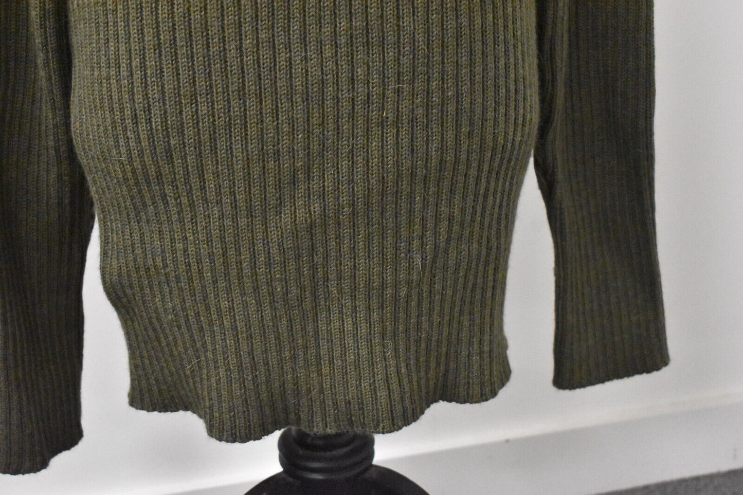 British Army Olive Green Wool Jumper – Royal Artillery Pullover, 40" Chest