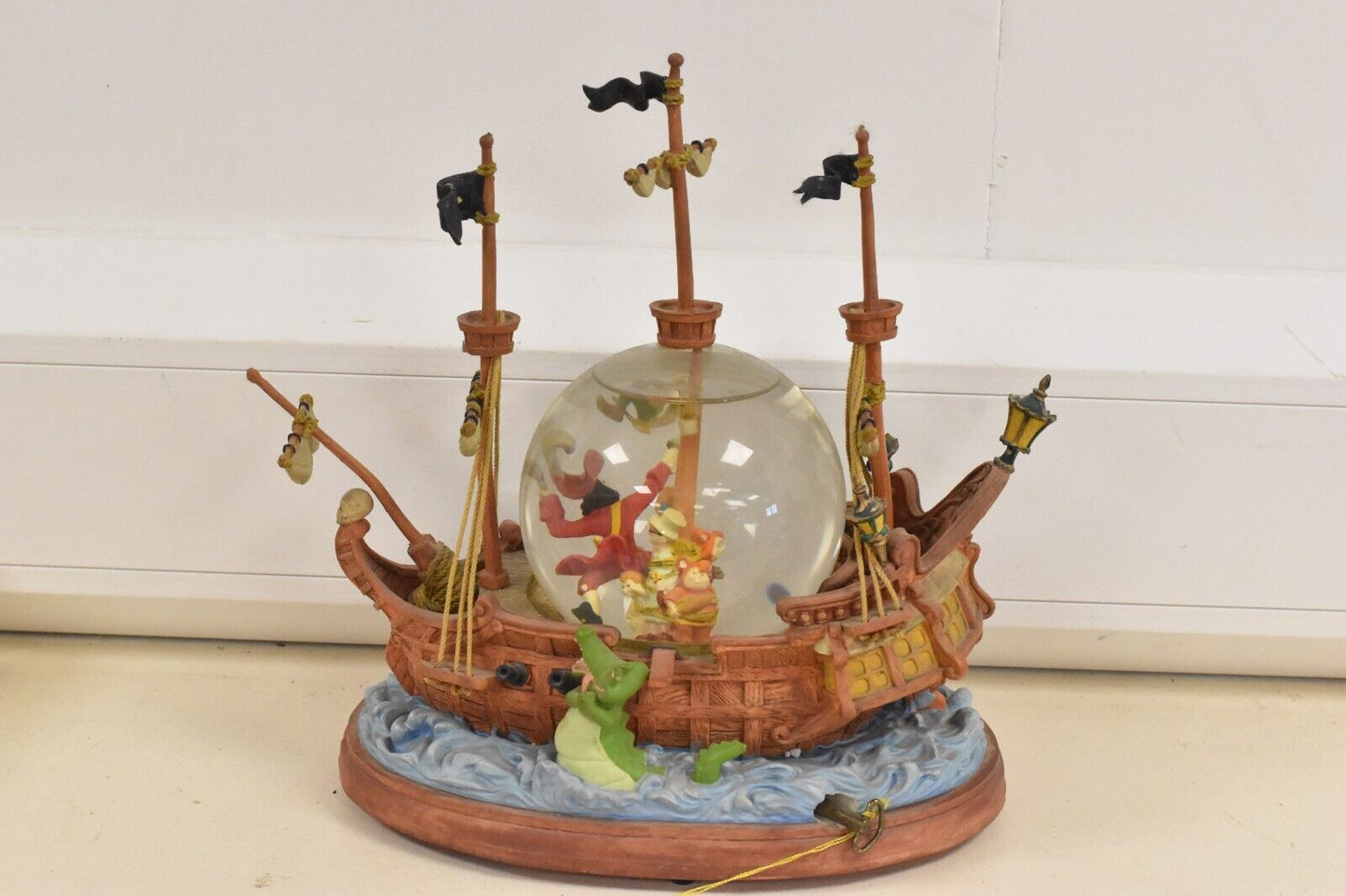 Disney "You Can Fly" Peter Pan & Captain Hook Pirate Ship Musical Snow Globe