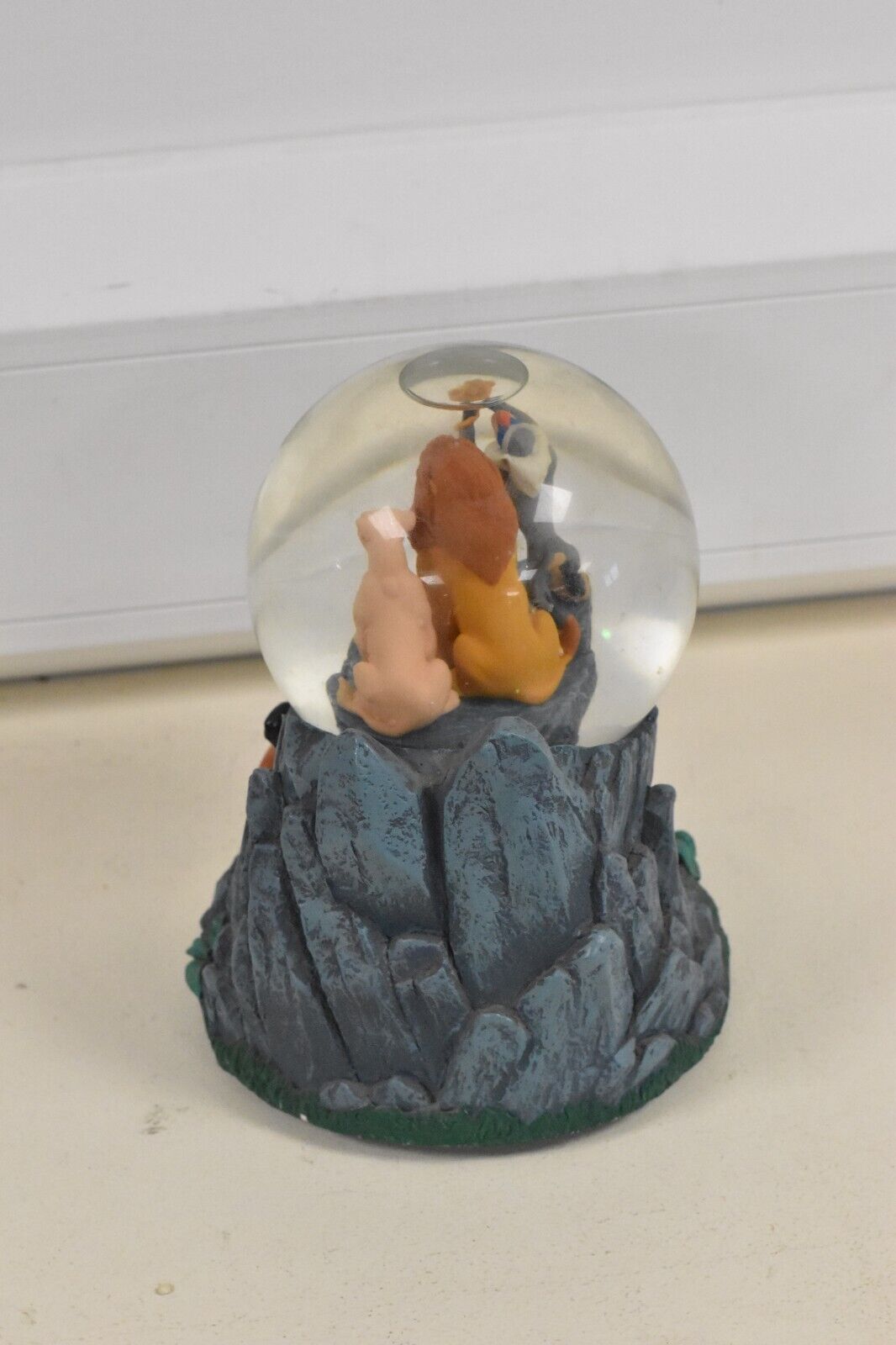 Disney The Lion King Music Box Snow Globe – Plays "The Circle of Life"