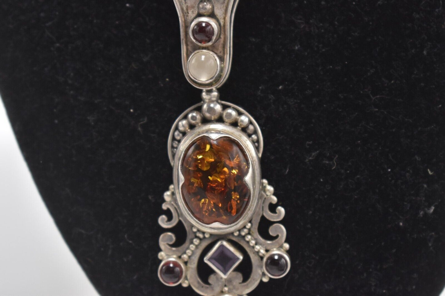 Vintage Surati Sterling Silver 925 Necklace with Amber Stone in Silver Setting