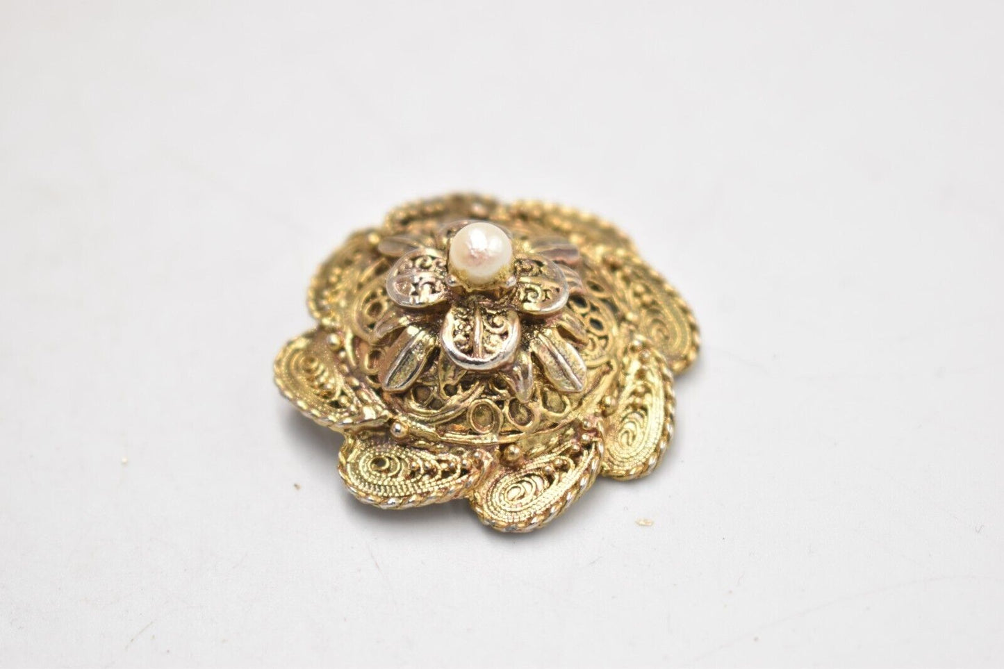 Vintage 1970s Gold Tone Faux Pearl Floral Filigree Brooch Pin