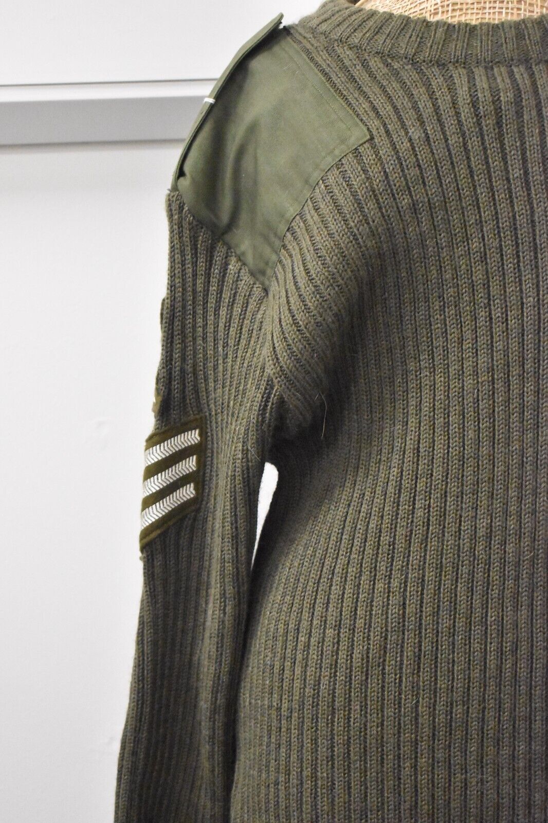 British Army Olive Green Wool Jumper – Royal Artillery Pullover, 40" Chest