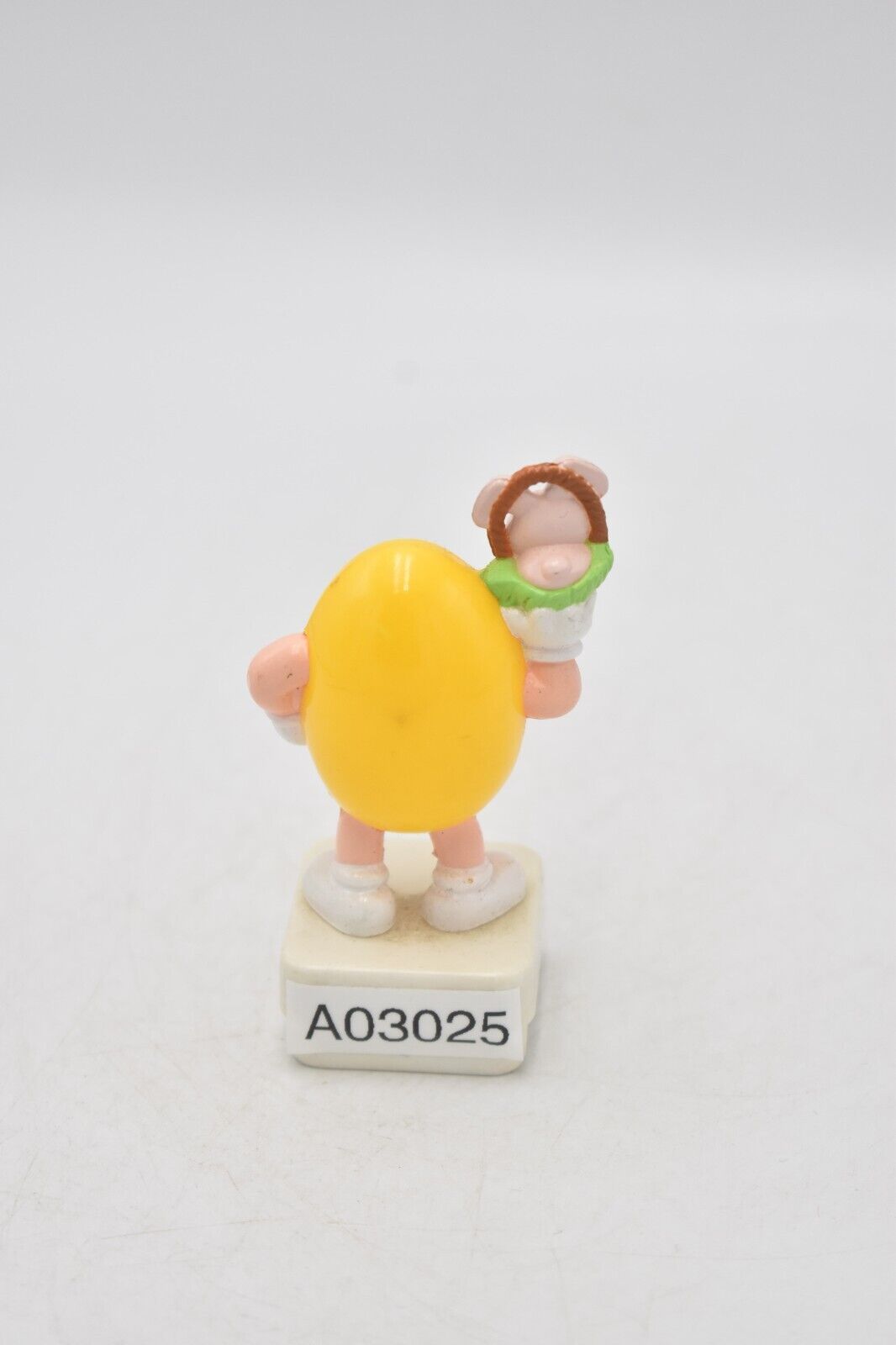 M&M's Yellow Peanut Character Easter Cake Topper 1992