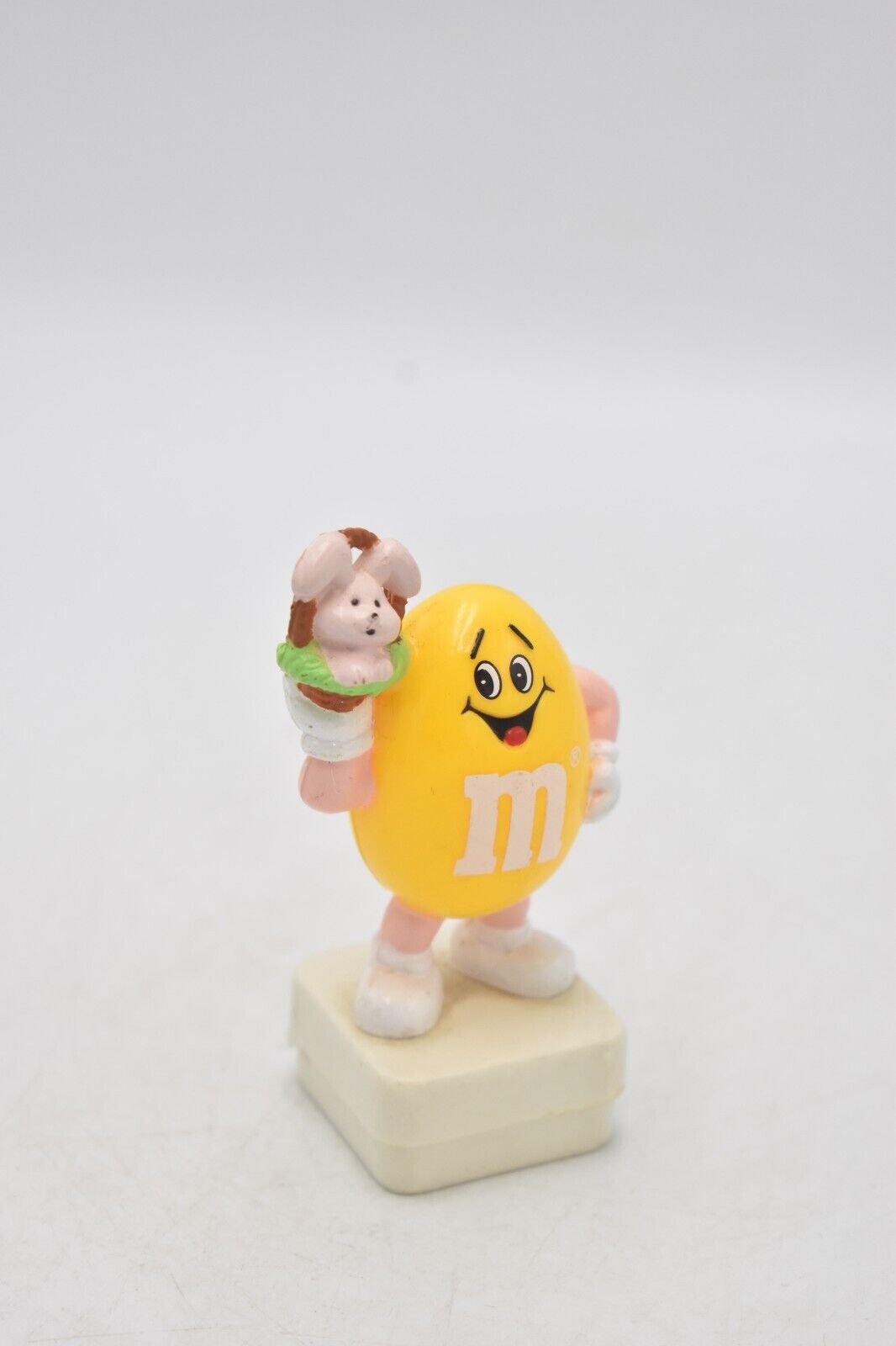 M&M's Yellow Peanut Character Easter Cake Topper 1992