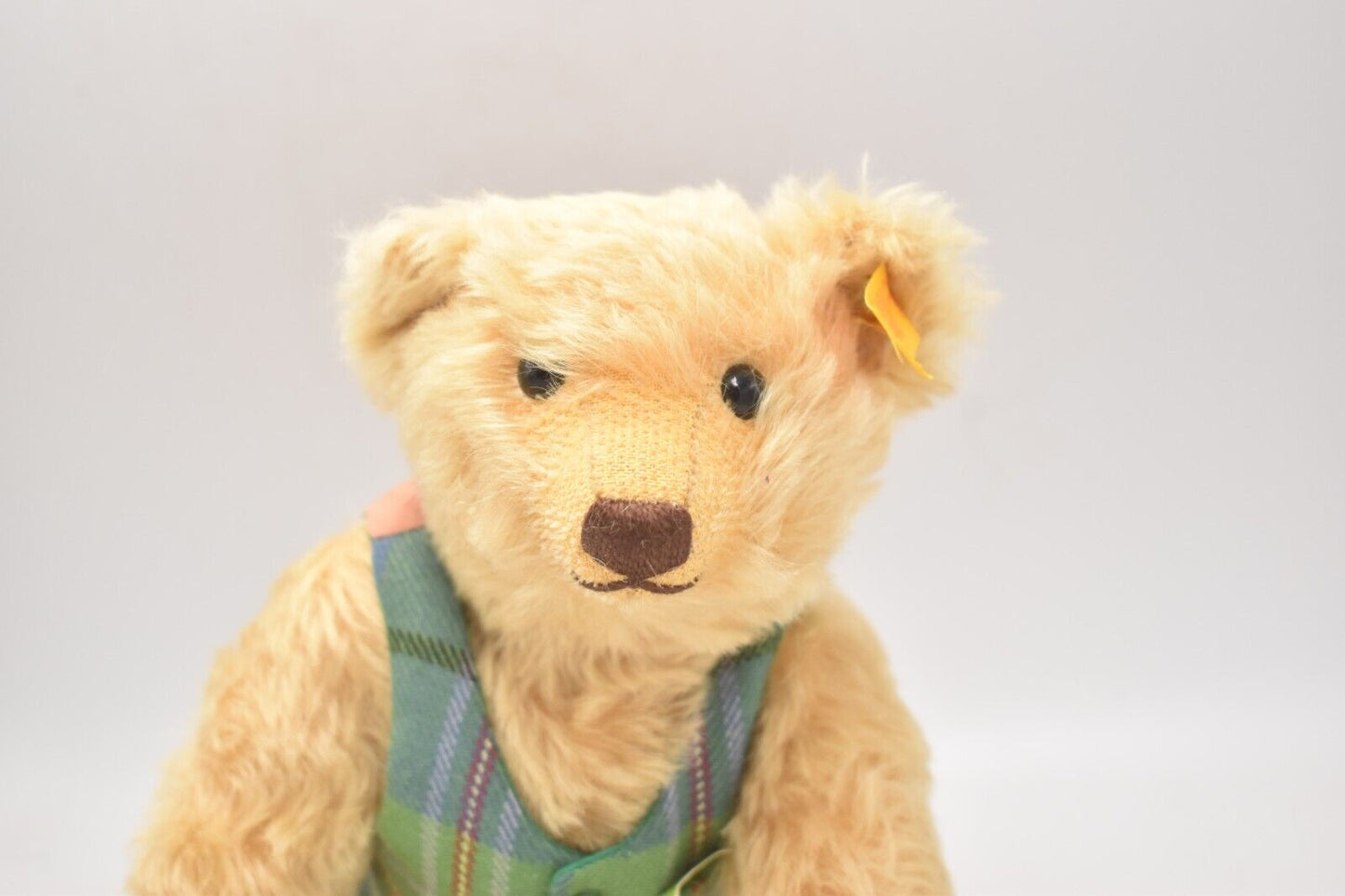 Steiff The Flying Scotsman Teddy Bear 004230 – Retired, Golden Mohair, Fully Joi