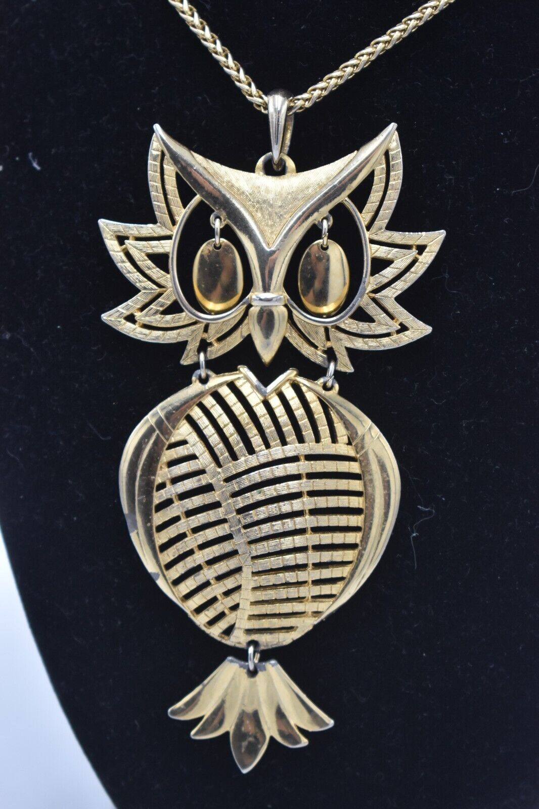 Vintage Gold Tone Owl Pendant Statement Necklace Costume Jewellery