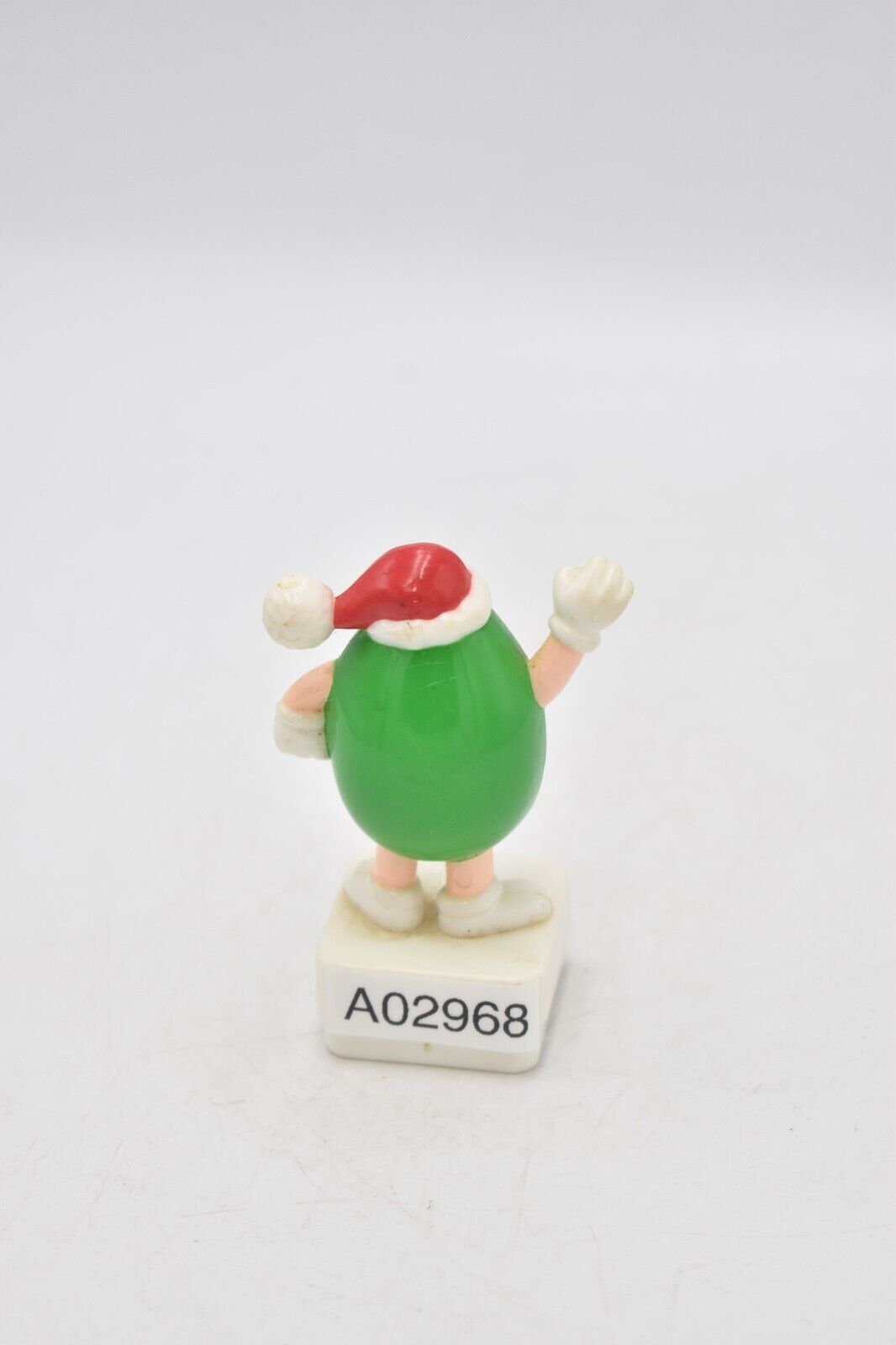 M&M's Green Peanut Character Snowball Throwing Cake Topper 1992