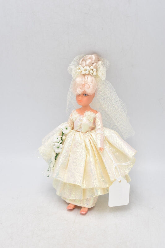 Vintage 1970s Simba Doll - Twistable Waist - Wedding Dress - 18cm