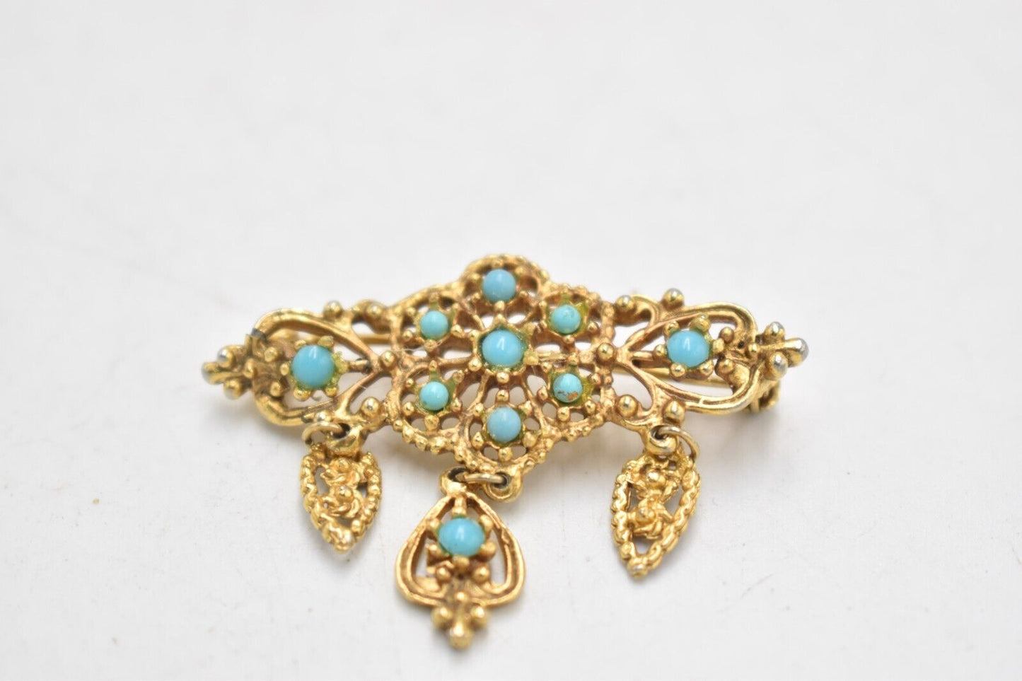 Vintage Gold Tone & Turquoise Filigree Brooch – Elegant Design