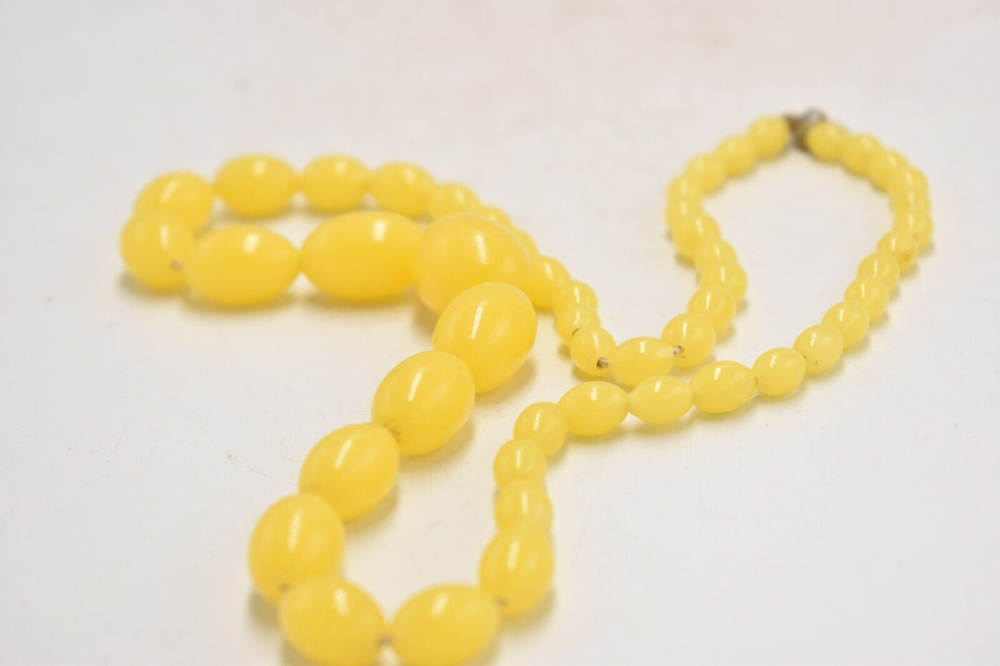 Art Deco Bakelite Butterscoth Amber Egg Yolk Graduated Beaded Necklace 60cm