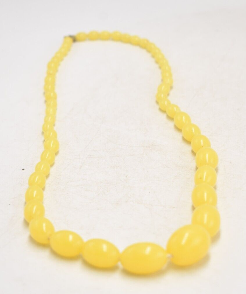 Art Deco Bakelite Butterscoth Amber Egg Yolk Graduated Beaded Necklace 60cm