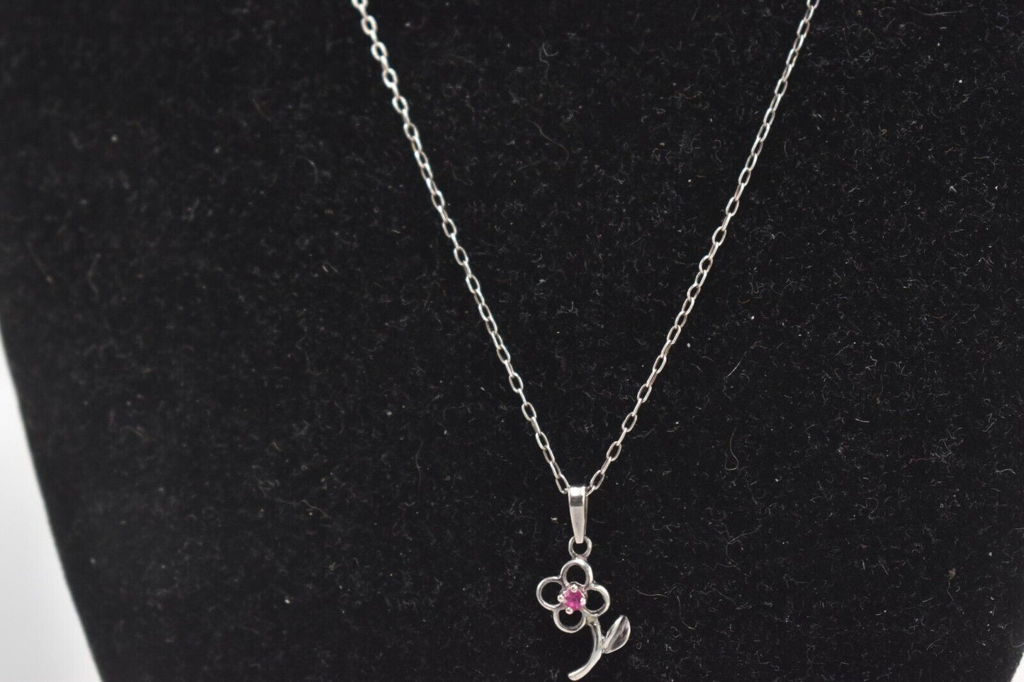 Vintage 925 Sterling Silver Floral Pink Gemstone Pendant Necklace