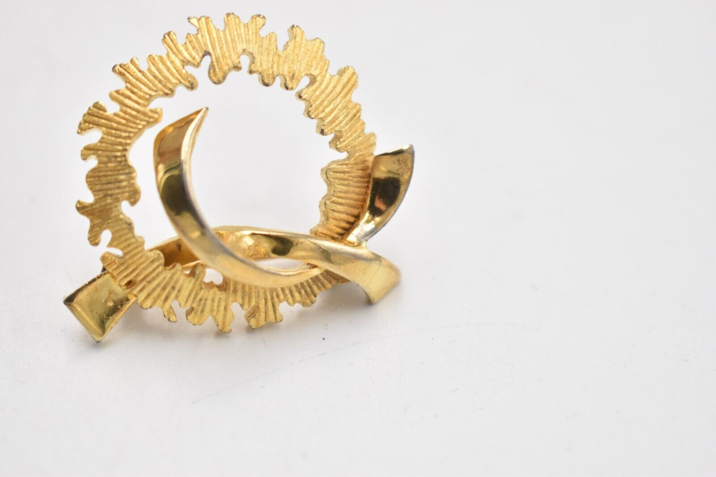 Vintage 1950s Abstract Design Textured Gold Tone Brooch Costume Jewellery