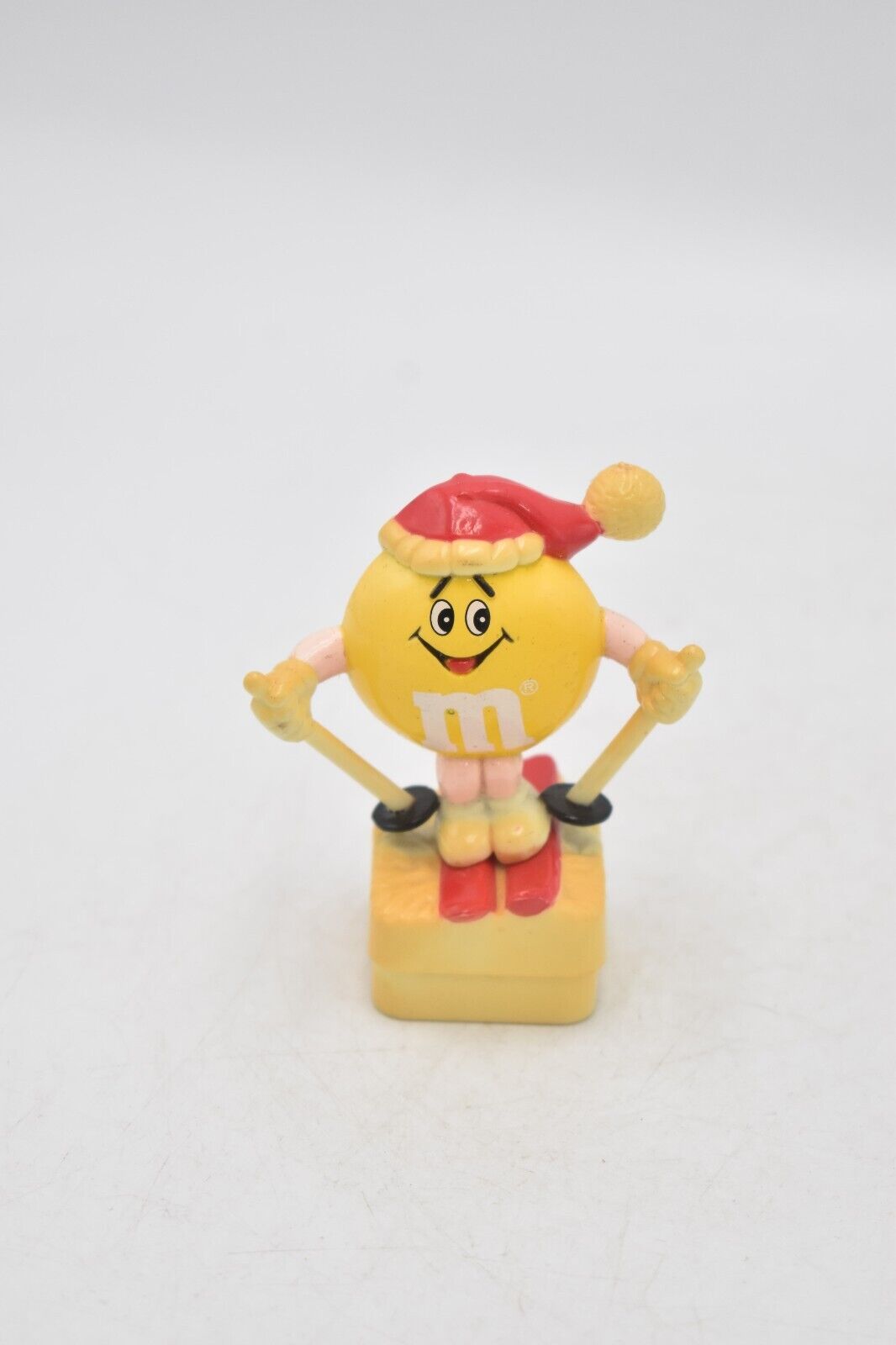 M&M's Yellow Character Skiing Cake Topper