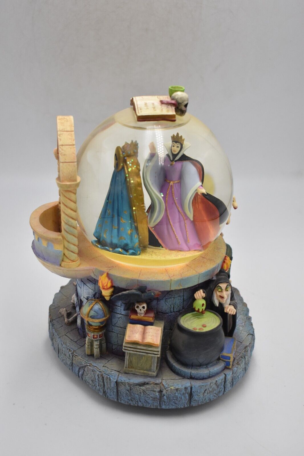 Disney Evil Witch Mirror Snow Globe – Snow White