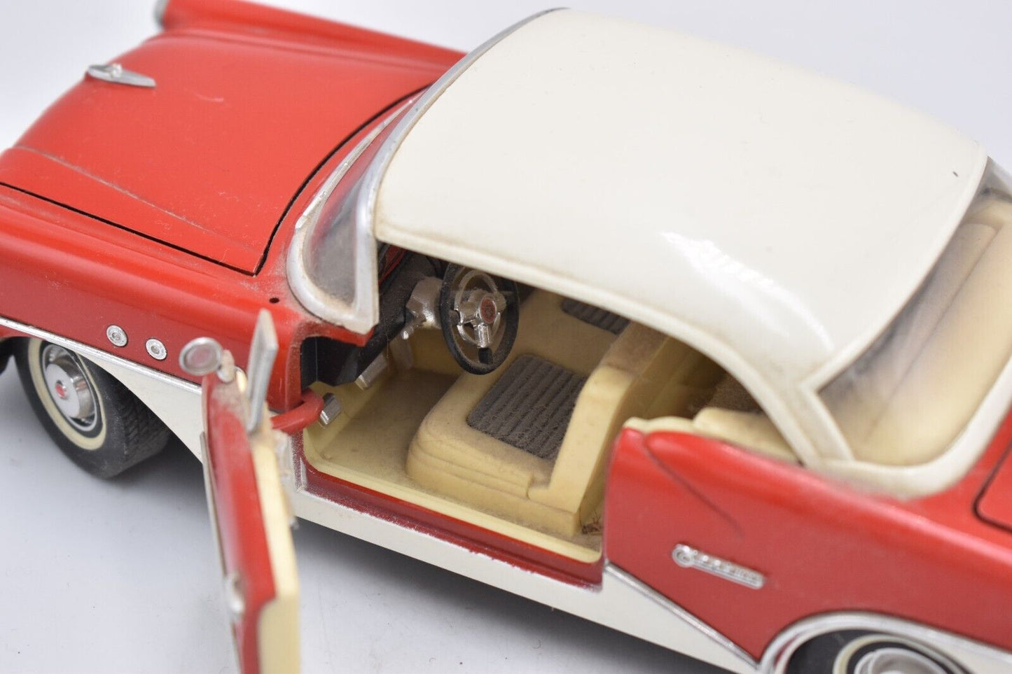 MIRA 1955 Buick Century Red/White 1/18 Scale Model Car