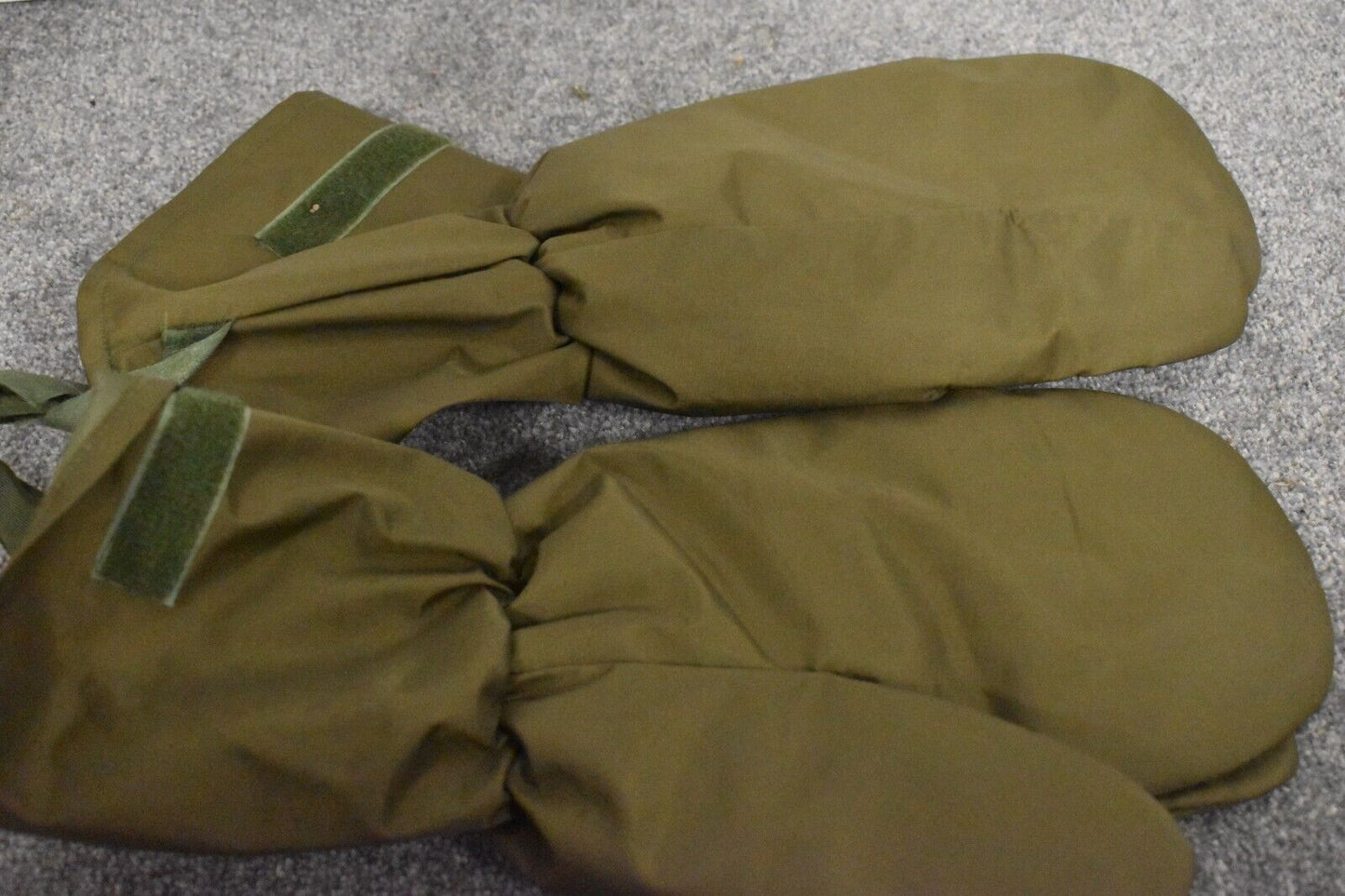 British Army Outer Mittens Arctic MKII Extreme Cold Weather ECW Winter Size M